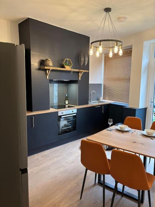 Stunning House Sleeps 7 - Parking Villa Buxton  Bagian luar foto